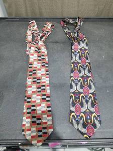 lot 1429 image: Charleston Tie Rack & Hunting Horn Riggings Mens Silk Necktie Pair