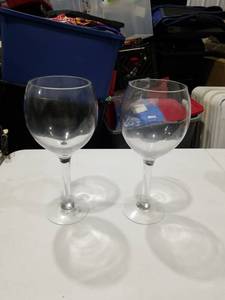 lot 1464 image: Set of 2 Clear Stemmed Wine Glasses Large