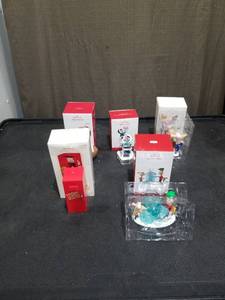 lot 1487 image: Hallmark Keepsake Ornament Collection - Mixed Lot