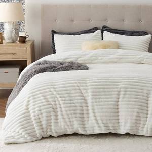 lot 7219 image: $48 Bedsure Duvet Cover Set - Plush Shaggy Comforter Cover King