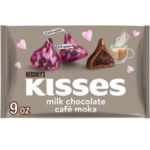 lot 7288 image: Three Pack HERSHEYS KISSES Cafe Moka Flavored Valentine Candy Bag 9 oz