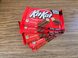 lot 7281 image: Five Pack King Size KitKat Bars