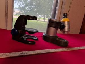 lot 1 image: Childrens Microscope Set with Adjustable Eyepiece