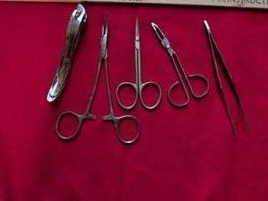 lot 4 image: Medical Surgical Instrument Set