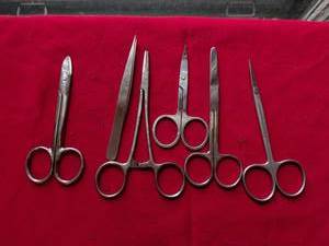 lot 9 image: Medical Surgical Scissors Set