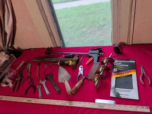 lot 14 image: Mixed Hand Tool Collection with Woodworking and General Tools