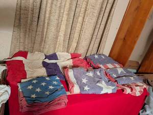 lot 54 image: American Flag Collection Bundle