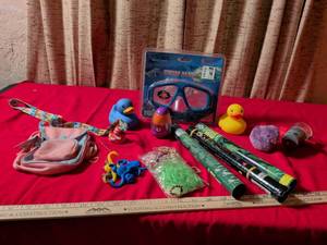 lot 87 image: Kids Toy & Novelty Bundle with Swim Mask