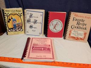 lot 140 image: Lot of 5 Community & Church Spiral Cookbooks