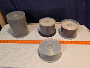 lot 208 image: Sony DVDR and CD-R Disc Spindle Lot of 4