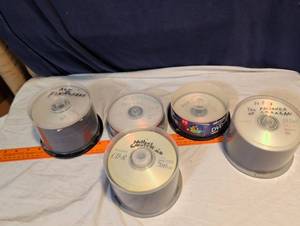 lot 209 image: Mixed Lot of Recorded CD-R and DVDR Disc Spindles