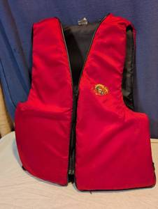 lot 245 image: Stearns Red Universal Adult Life Jacket PFD
