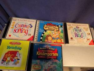 lot 257 image: Childrens Educational PC CD-ROM Lot of 5 - Reader Rabbit, Arthur, DK, Busytown