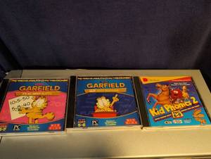 lot 258 image: Garfield Math & Kid Phonics 2 Educational PC CD-ROM Bundle