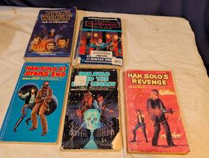 lot 275 image: Star Wars Paperback Novel Collection - Lot of 5
