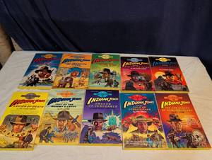 lot 283 image: Indiana Jones Find Your Fate Adventure Paperback Book Lot of 10