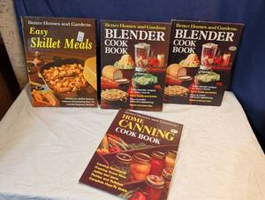 lot 300 image: Better Homes and Gardens Cookbook Collection - Set of 4