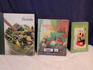 lot 305 image: Set of 3 Salad & Vegetable Cookbooks