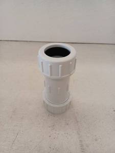 lot 15656 image: 1 12 Inch Pipe Coupling, 4 Pack