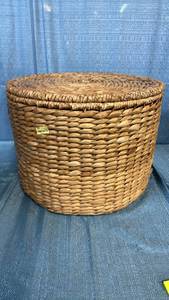 lot 2030 image: Wicker Storage Basket with Lid