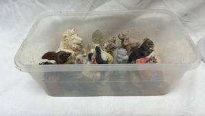 lot 53 image: Mixed Animal Figurine Collection with Resin Pig Ornament and Stone Hedgehog Pieces