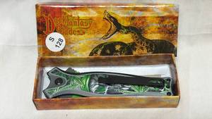 lot 66 image: Dark Fantasy Blades Skull & Leaf Folding Knife DF-197