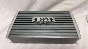 lot 86 image: Boss Armor AR1600.4 4-Channel MOSFET Car Amplifier 1600W