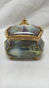 lot 118 image: Thomas Kinkade Porcelain Garden Scene Music Jewelry Box