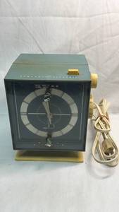 lot 168 image: General Electric AM Clock Radio with Lighted Dial