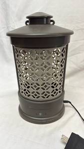 lot 181 image: Electric Lantern Style Bug Zapper Insect Killer