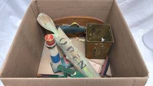lot 189 image: Rustic Fishing Themed Decor Collection