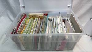 lot 243 image: Large Lot of Assorted Greeting Cards and Memo Pads