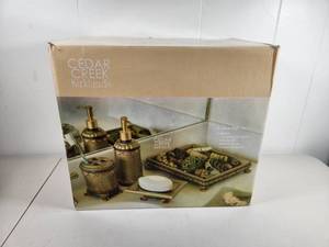 lot 100 image: Kirklands Cedar Creek 4-Piece Bath Set