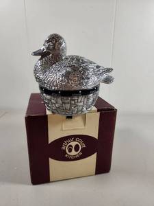 lot 101 image: Arthur Court Kitchen Duck Timer
