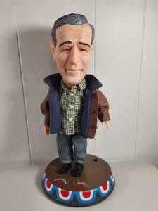 lot 122 image: George W. Bush Talking Animatronic Figure