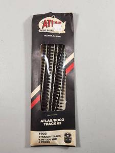 lot 127 image: AtlasRoco Track 83 #903 Straight Track 9.06 - 4 Pieces