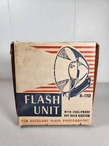 lot 157 image: Flash Unit B-110 with Reflector and Bright Star Photo Flash Batteries