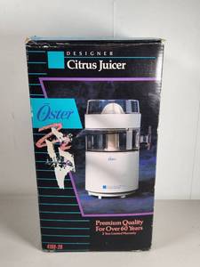 lot 175 image: Oster Designer Citrus Juicer Model 4100-20