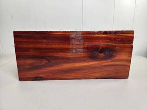 lot 207 image: Cedar Wood Hinged Storage Box