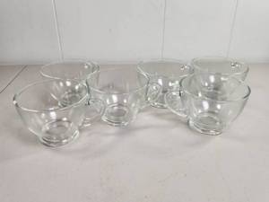 lot 214 image: Set of 6 Clear Glass Punch Cups with Handles