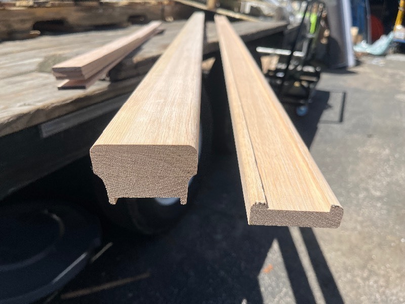 lot 490 image: 8 x 3 Wooden Hand Rail Top see images - New Never been Installed