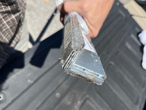 lot 372 image: Bundle of 8 Galvanized L Corner Pieces Metal Stock 84