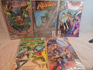 lot 1019 image: DC Comics Robin Comic Book Lot - Issues #1, #5, #6, Annual #2 &amp More - 5 ct