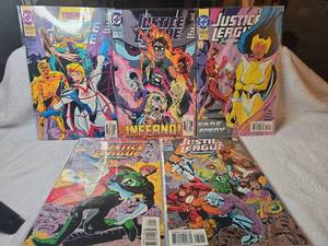 lot 1029 image: Justice League International, Issues 56 - 60