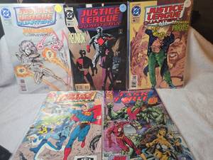 lot 1035 image: DC Justice League Comic Book Lot of 5 - Quarterly, Spectacular & Task Force