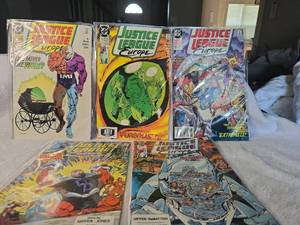 lot 1041 image: Justice League Europe DC Comics Lot - Issues #12, #13, #15, #16