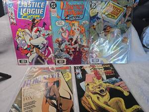 lot 1042 image: Justice League Europe DC Comics Lot Issues #18 19 21 22 24