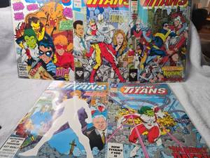 lot 1053 image: DC New Titans Comic Book Lot #93-97