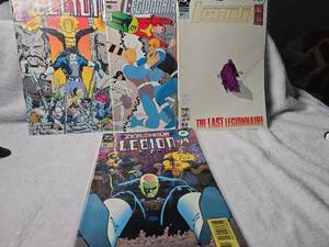 lot 1070 image: DC Comics L.E.G.I.O.N. & Legion of Super-Heroes Zero Hour Collection