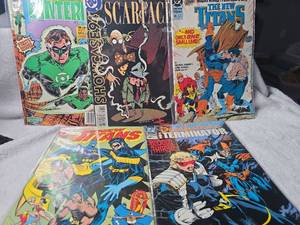 lot 1081 image: DC Comics Lot of 5 - Green Lantern #1, Showcase 94 Scarface #8, New Titans #86 & #113, Deathstroke the Terminator #38